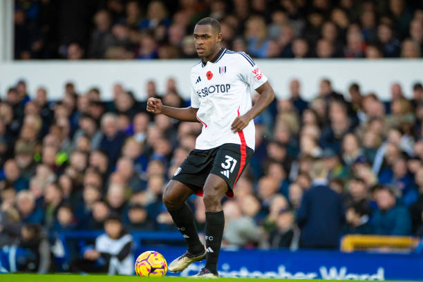 于期待他留 于期待他留