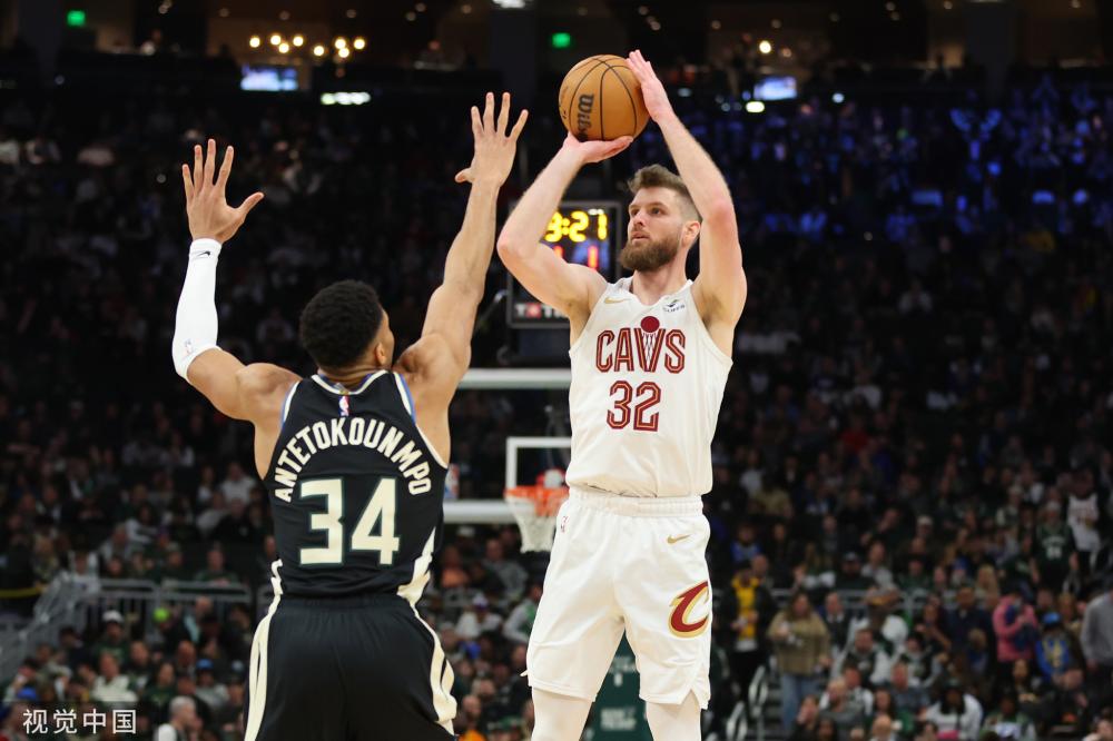 焦于两个队 焦于两个队