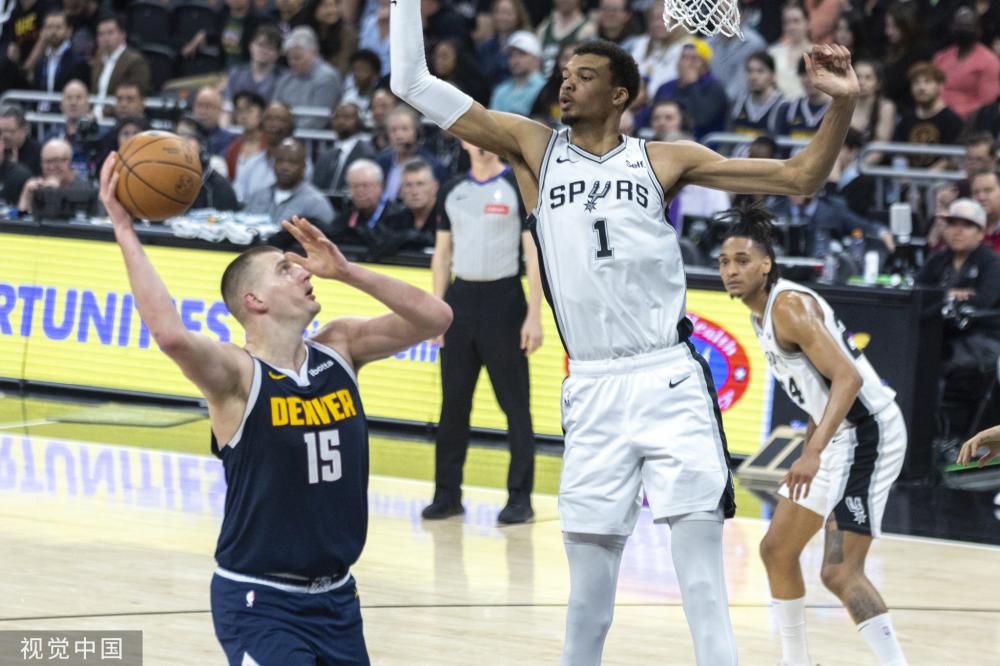 科曼多次在 科曼多次在