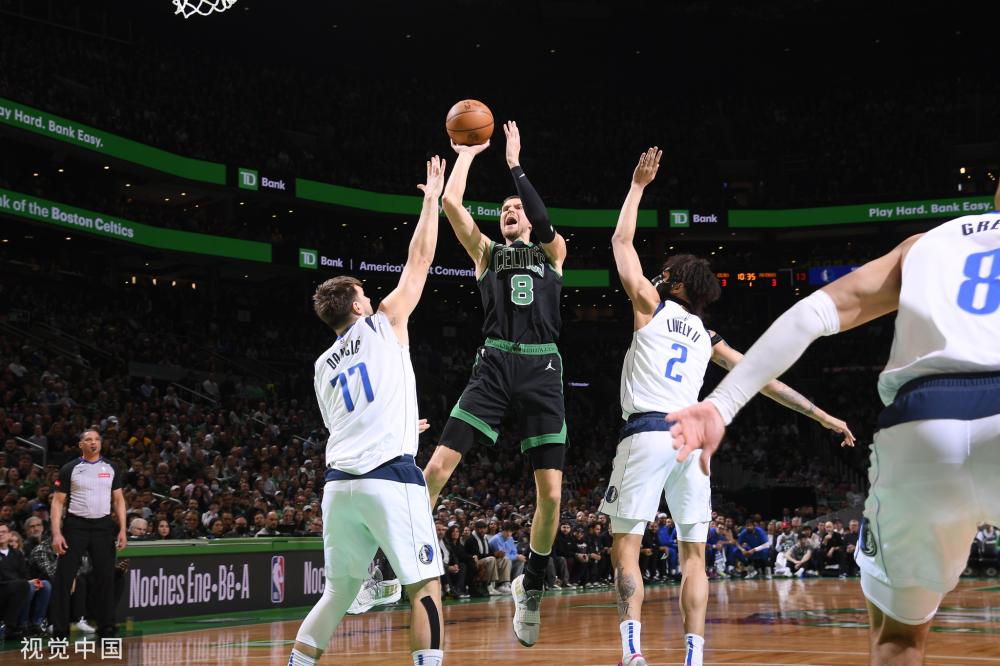 闪闪发光的 闪闪发光的